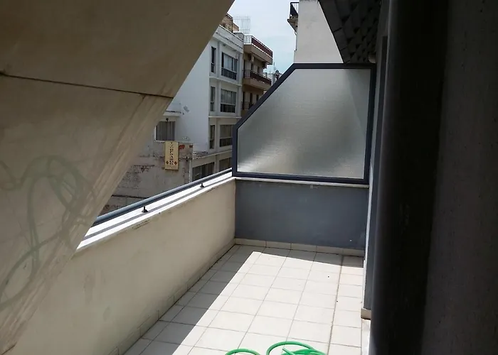 Kosmos Service Apartment City Center 1 With Additional Cost Parking